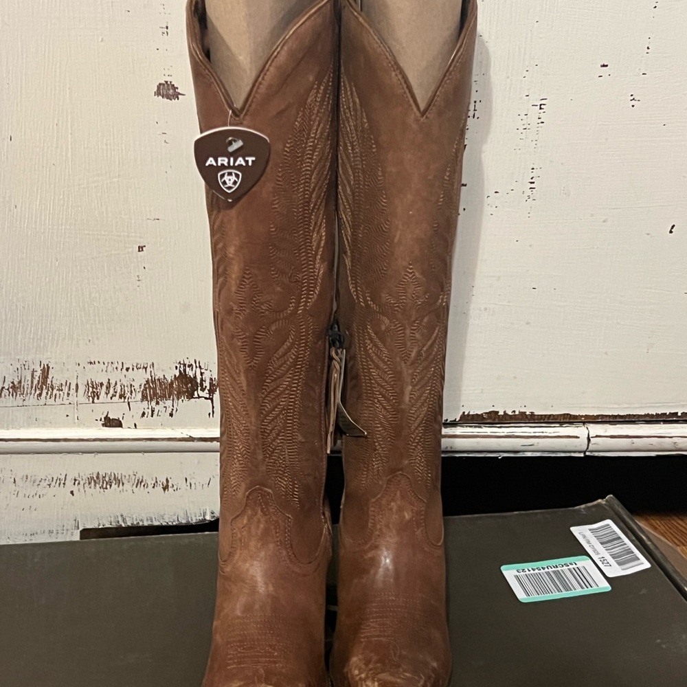 Ariat Brown Heeled Boots with Classic Western Style - Picture 5 of 17